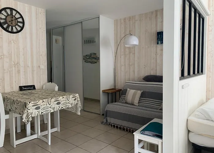 Logt à En Ré Avec Piscine * La Flotte