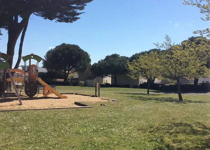 Сasa de vacaciones Logt à En Ré Avec Piscine La Flotte
